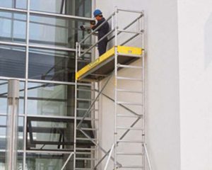 Z600-mobile-scaffold-tower-with-stabilisers-2-new-3