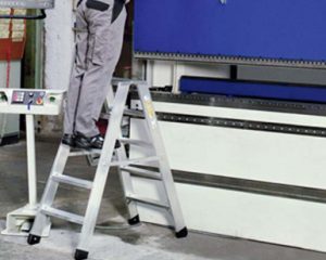 Z500-Seventec-302-stepladder-with-treads-double-sided-access-2-NEW