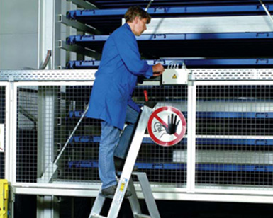 Z500-Seventec-311-stepladder-with-treads-and-safety-platform-2-NEW-