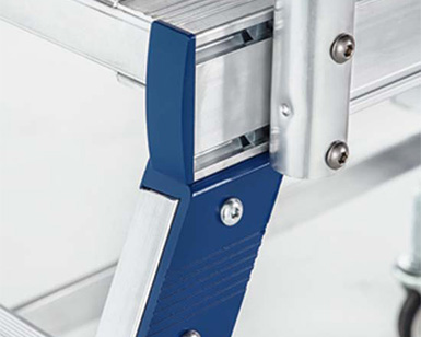 Z600-platform-stairway-mobile-double-sided-access-with-aluminium-alloy-treads-and-platform-3